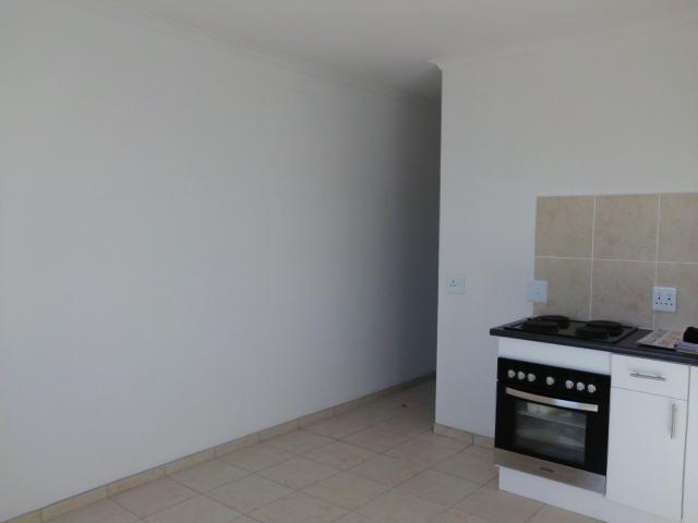 To Let 1 Bedroom Property for Rent in Goodwood Central Western Cape